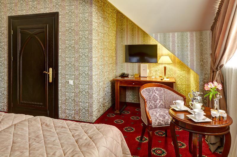 Hotel Atlas Deluxe Lviv Eksteriør billede